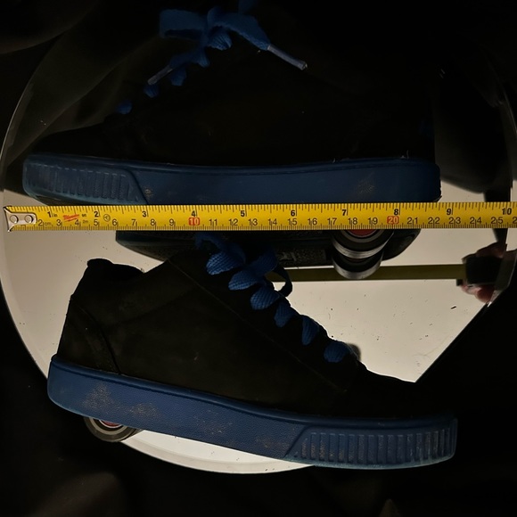 Heely’s - Picture 10 of 10